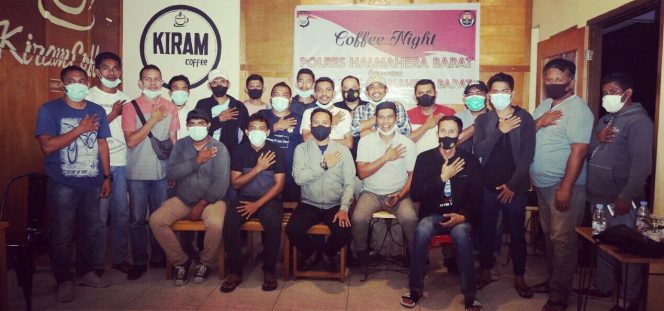 
 Coffe Night.! Kapolres Halbar “Indra Andiarta” Jalin Kemitraan Bersama Jurnalis Biro Halbar
