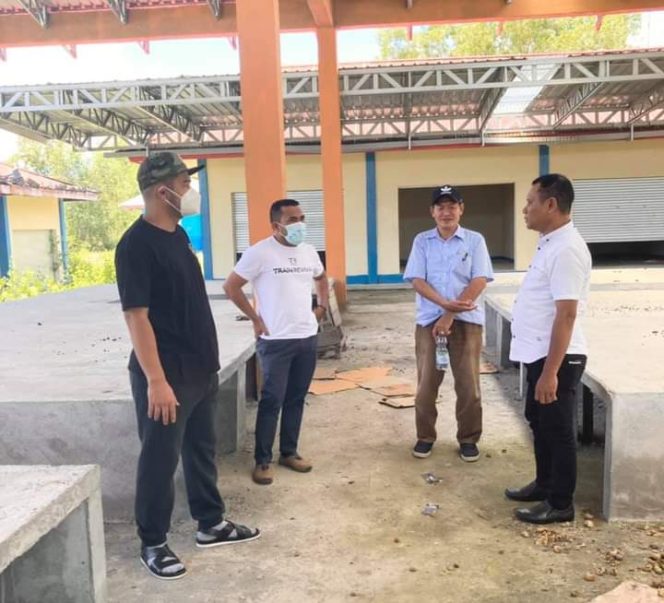 
 Komisi II DPRD Haltim Temukan Sejumlah Masalah Konstruksi Di-pasar Batu Raja