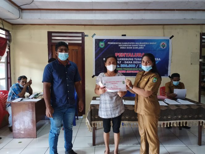 
 Sebanyak 56 KPM Desa Idam Gamlamo Terima BLT-DD