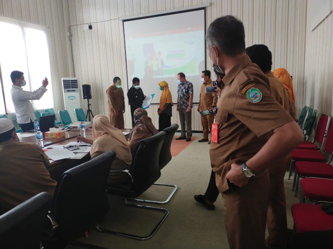 
 Bupati Haltim Buka Kegiatan Sosialisasi Optimalisasi Pelaksanaan Program Jaminan Sosial Ketenagakerjaan