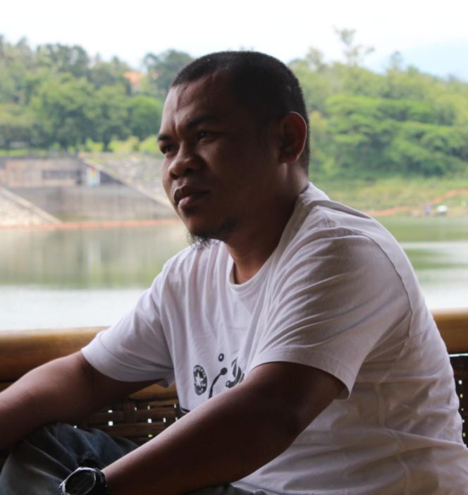 
 Uang & Tuntutan Kehidupan