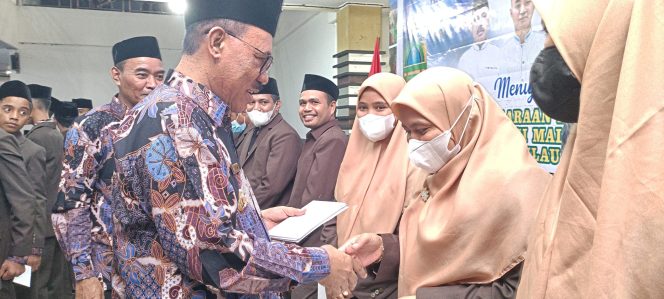 
 Bupati James Uang Resmi Melepas Kafilah MTQ Halmahera Barat