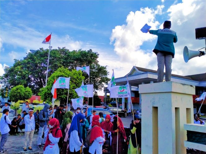 
 KAMMI Medesak Pemkot Ternate Selesaikan Masalah Kenaikan Harga BBM