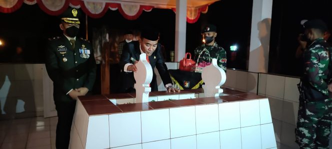 
 Pemda Halbar Beserta TNI-Polri Laksanakan Upacara Renungan Suci