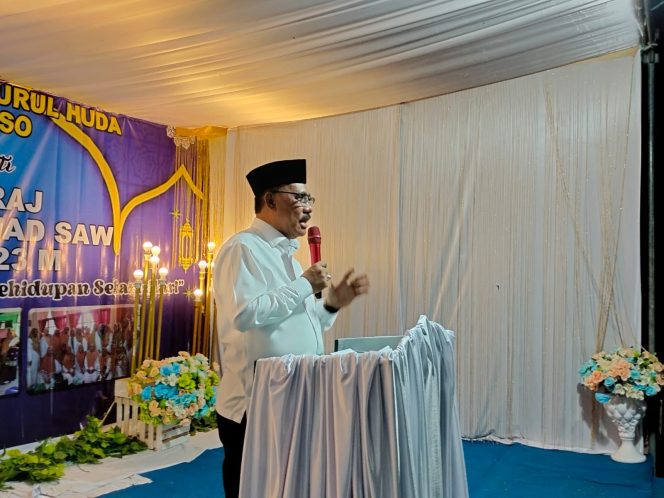 
 Bupati Halbar Hadiri Peringatan Isra Mi’raj, Ini Pesannya