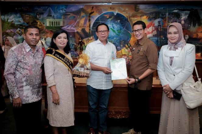 
 Tim Percepatan Penurunan Stunting Berbasis Eko Edu Wisata Halbar Disambut Baik Sandiaga Uno