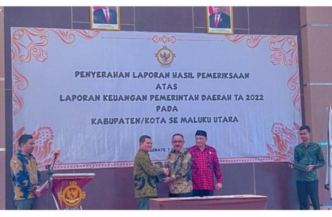 
 Bupati Halbar Kembali Menerima WTP