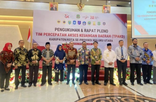 
 Wakil Bupati Halbar Hadiri Pengukuhan & Rapat Pleno TPAKD