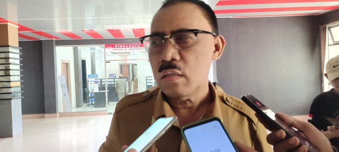 
 Bupati Halbar Tegaskan Dinas PUPR & Penyedia Kembalikan Kerugian Negara
