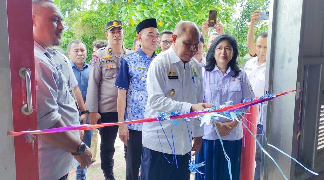 
 Plt. Gubernur Meresmikan Gudang Logistik PMI Maluku Utara