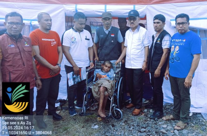 
 Melalui Sentra Wasana Bahagia Ternate, Korban Erupsi “Disabilitas” dapat Bantuan Kursi Roda