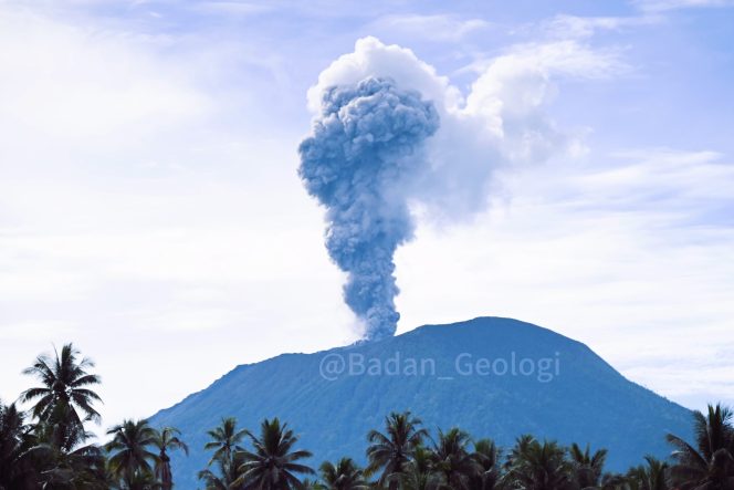 
 Berakhir Hari Ini, Status Tanggap Darurat Gunung Ibu Kembali Diperpanjang 14 Hari Lagi