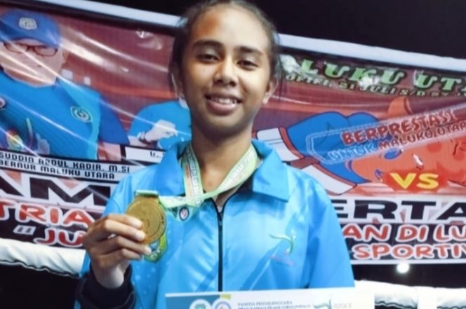 
 Pemula! Putri Dwi Chralyn Sora Petinju Putri Asal Kontingen Halbar Peraih Medali Emas di Popda XI