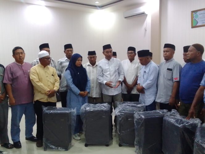 
 Wakil Bupati Halbar Bertatap Muka Dengan 15 Calon Jama’ah Umroh