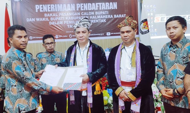 
 Pasangan Calon Danny – Iksan Resmi Mendaftar di KPU Halmahera Barat