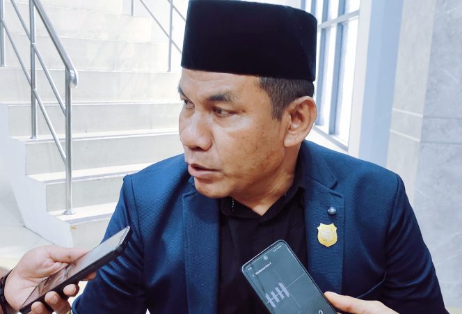 
 Ketua Pansus BBM Bersubsidi, Kristovel Sakalaty
