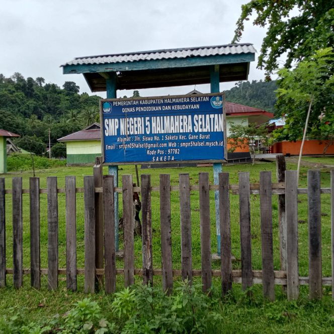 
 SMP Negeri 5 Kabupaten Halmahera Selatan (Foto: M.Umar).