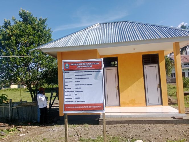 
 Pekerjaan 100 Persen, Kepsek SMPN 10 Dan Dewan Guru Apresiasi Kinerja Direktur CV.Pasikaya Teluk Sepi