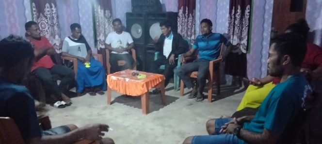 
 Rapat perangkat desa dan BPD Desa Tagea.