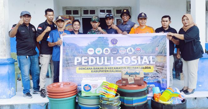 
 Kolaborasi Dishub & Organda untuk korban bencana di Halmahera Barat. Rabu (14/01/2026).