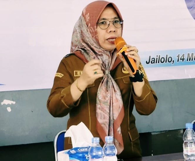 
 Chuzaemah Djauhar, SH., M.Si Kepala Badan Pendapatan Daerah (Bapenda) Kabupaten Halmahera Barat. (foto: OpsiNews).