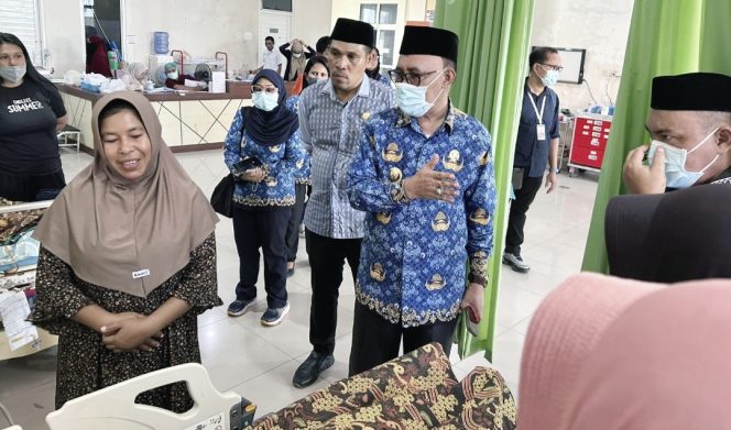 
 Bupati James Uang bersama pimpinan DPRD Kabupaten Halmahera Barat melakukan inspeksi di RSUD Jailolo 