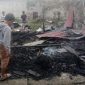 Keadaan rumah yang terbakar di Wayamiga Halmahera Selatan 