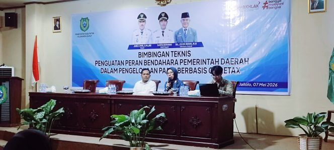 
 Chuzaemah Djauhar Kepala Badan Keuangan dan Aset Daerah (BKAD) Halmahera Barat dan Narasumber dari PT. Solusi Anak Negeri 
