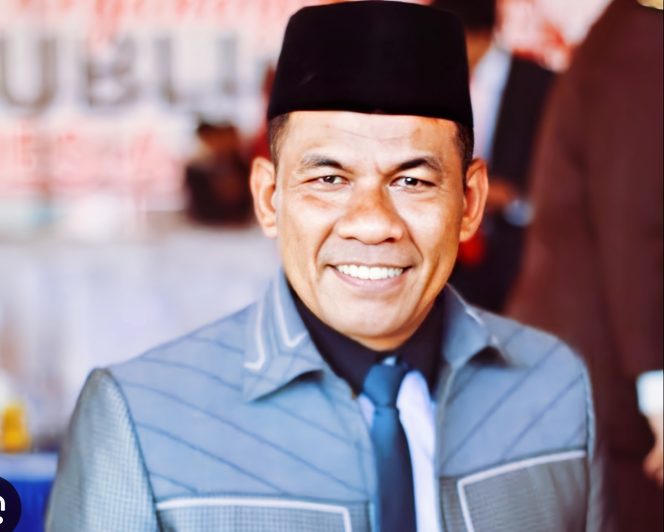 
 Kristovel Sakalaty anggota Komisi I DPRD Kabupaten Halmahera Barat 