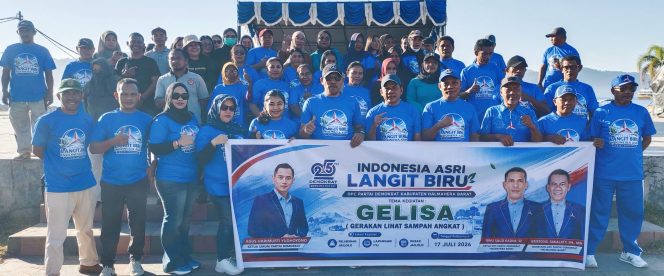 
 Ketua DPC Partai Demokrat dan stakeholder memulai kegiatan bakti sosial di lokasi Festival Teluk Jailolo. Jumat, (17/07/2026).