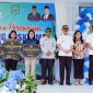 Bupati, Ketua PKK, Kadis Kesehatan, Ketua DPRD, Sekretaris Daerah dan Keempat kepala Puskesmas foto bersama pasca peresmian.